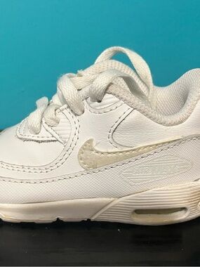 Nike Kids White Air Max-Inspired Sneaker
